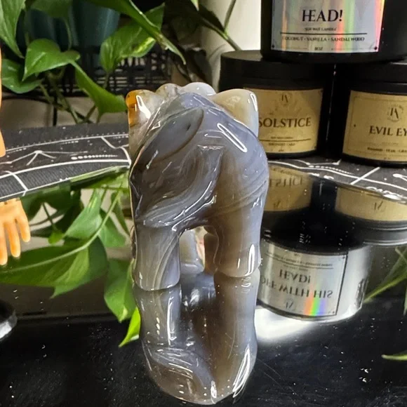 Agate Elephant Figurine - Picture 4 of 9